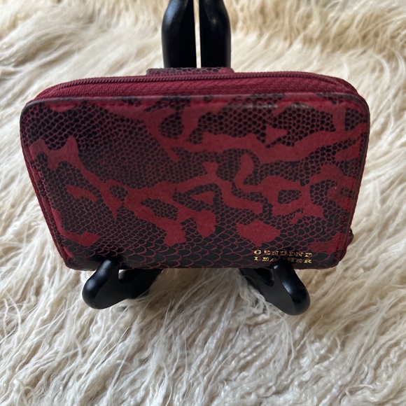 Women's Bifold Wallet in genuine pink and black Snakeskin - Picture 2 of 15